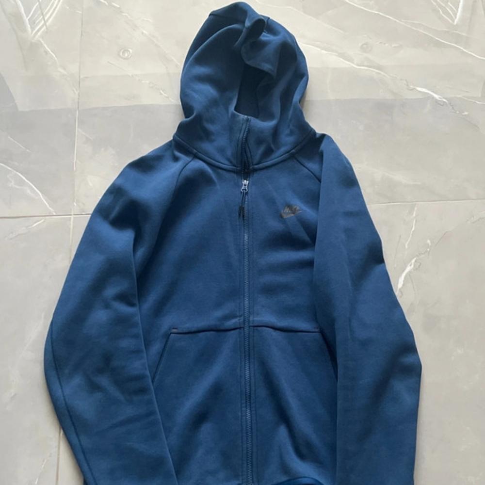 Nike- Tech Fleece Blue